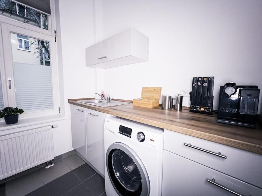 Wohlfühl-oase Mitten In Der Stadt - Garten, Grill, Netflix Und Drucker Apartment *