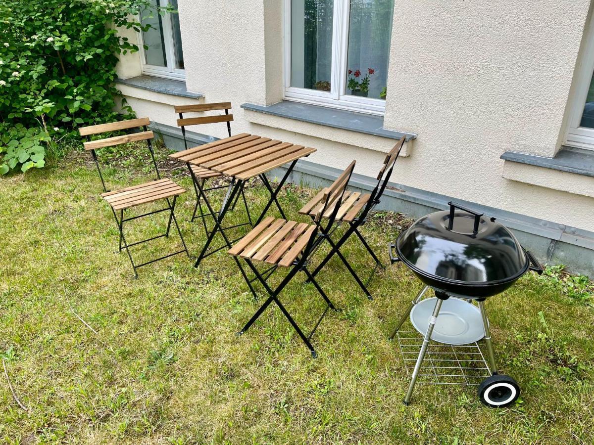 Wohlfühl-oase Mitten In Der Stadt - Garten, Grill, Netflix Und Drucker Apartment
